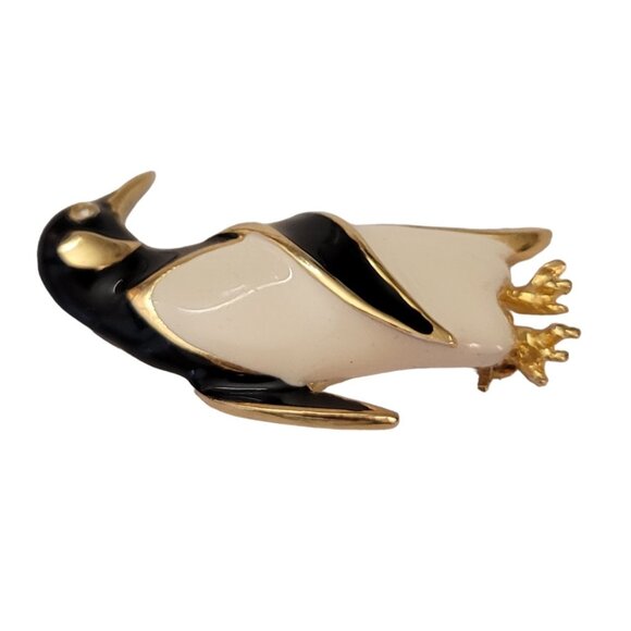 Black White Enamel Gold Tone Penguin Brooch Pin E817 - Picture 3 of 8
